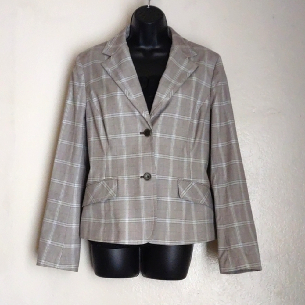 Women's plaid Hilfiger blazer size 12